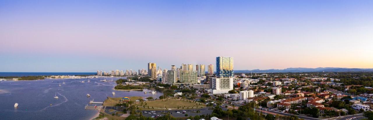 Sky Broadwater Apartments Southport Ngoại thất bức ảnh