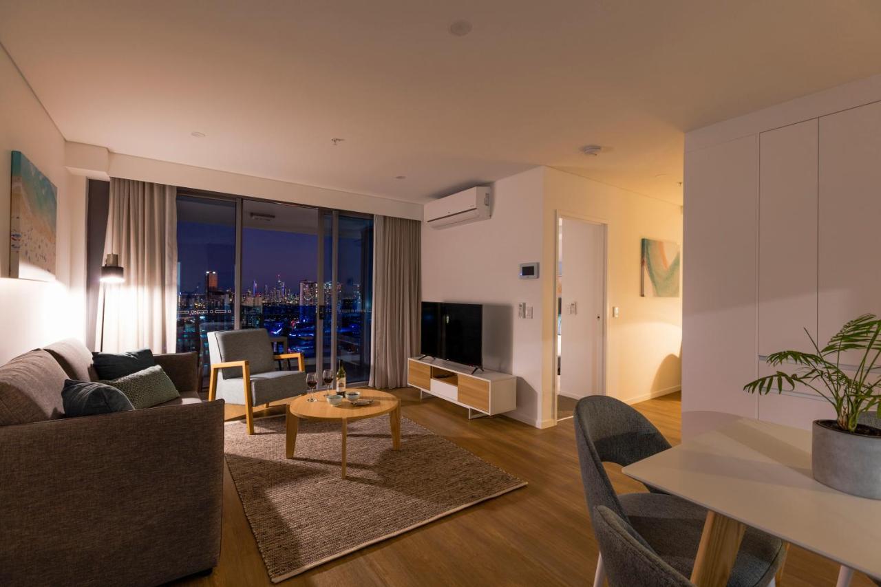 Sky Broadwater Apartments Southport Ngoại thất bức ảnh